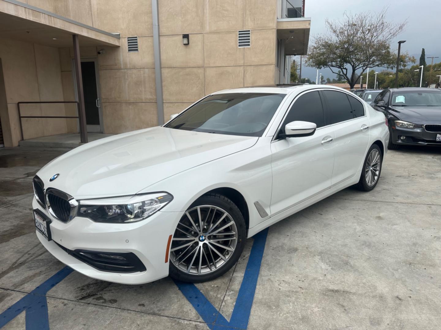 2018 WHITE /Black BMW 5-Series leather (WBAJA5C59JW) with an 2.0 Turbo engine, Automatic transmission, located at 30 S. Berkeley Avenue, Pasadena, CA, 91107, (626) 248-7567, 34.145447, -118.109398 - Low Miles!! Step into the world of luxury and innovation with our 2018 BMW 5-Series 530i, now available at our Buy Here Pay Here (BHPH) dealership in Pasadena, CA. Tailored for car enthusiasts in Altadena CA, Glendale CA, Los Angeles CA, and throughout LA County, this prestigious pre-owned BMW 530 - Photo#1